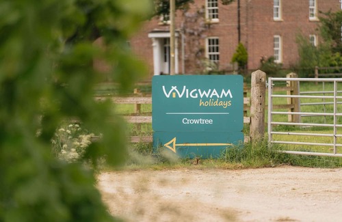 Weston Cabin | Cosy Glamping Cabin With Wood Fired Hot Tub