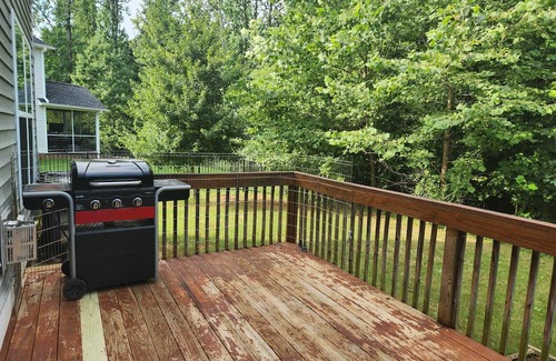 Burlington House | Spacious 4-bedroom on a quiet cul-de-sac in Burlington. Near Elon & Greensboro.