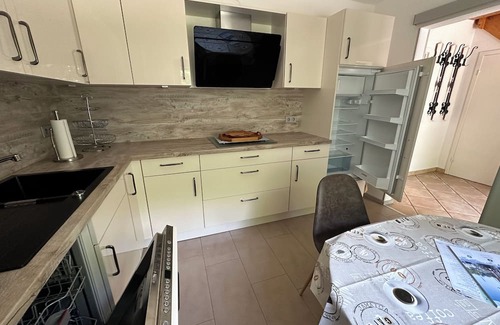 Oeversee Apartment | Gemütliche Ferienwohnung in Haushälfte Nähe Flensburg