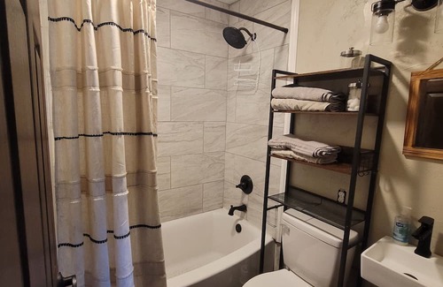 Brooker Cabin | Cozy 2-bedroom cabin