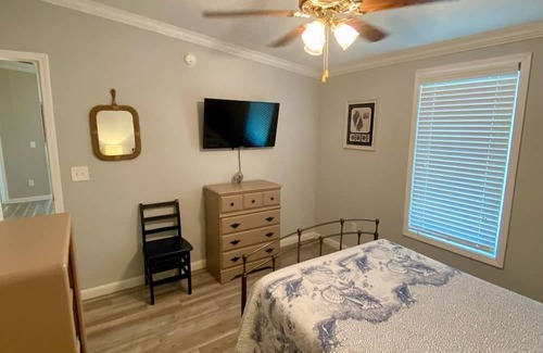 Crawfordville House | Kathy's Cove - Charming 3 bedroom house with AC and WiFi in Crawfordville