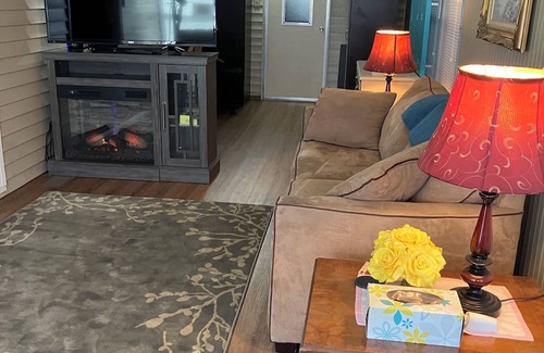 Dade City House | Cozy 2-bedroom mobile home in charming Citrus Hills Rv Gated Community.