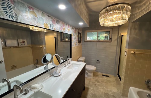 Frankfort House | Spacious 4-Bedroom Home in Frankfurt, IN, Sleeps 16 with Inground Pool