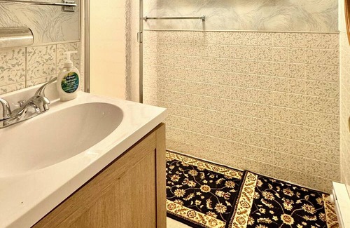 Gillette House | Grandma’s Basement - a cozy, fully furnished basement with WiFi in Gillette