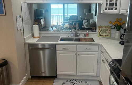 Pass-a-Grille Condo | Cozy Pass-a-Grille on the Beach Condo