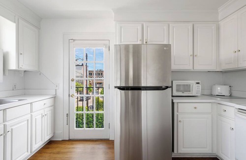 Charleston Historic District Condo | Downtown Historic District, corner of Anson and Wentworth, Available immediately