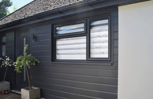 Bournemouth Cottage | You will adore this stylish cabin, the perfect Hideaway for two.