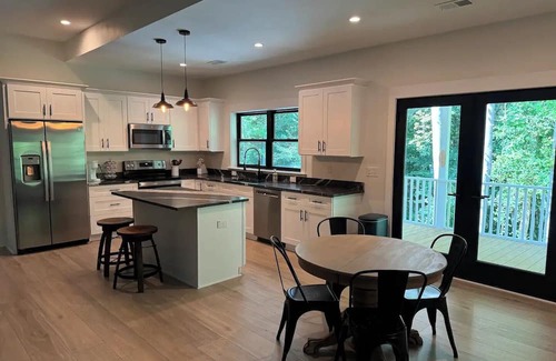 Ridgeville House | Serenity at the Lowcountry Loft - 3-bedroom barn in Ridgeville