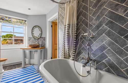 Moretonhampstead Other | Linscott Farmhouse sleeps 10 guests in 5 bedrooms