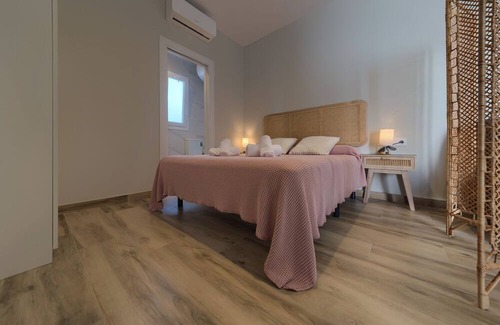 Chiclana de la Frontera Resort | Property In A Holiday Village 'Villa Pinar Del Novo' with Private Pool, Wi-Fi and Air Conditioning