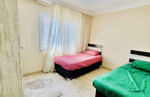 Beylikduzu Apartment | 3+1-bedroom apartment in amazing Istanbul with AC, WiFi near to grocery Store