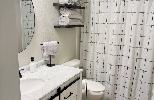 Bismarck Condo | Lovely 2-bedroom condo in the heart of Bismarck