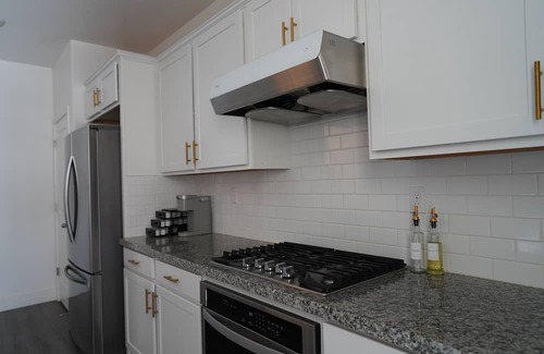 Peters House | Spacious. Close to Great Wolf. Ideal for Families!