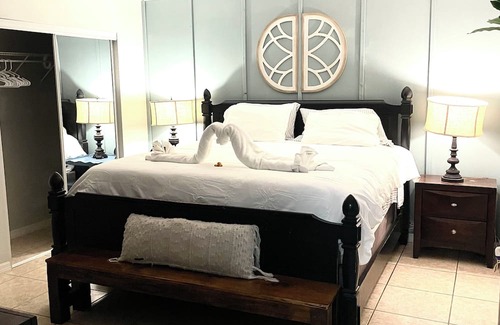 Wimauma Villa | Coastal Farmhouse Villa