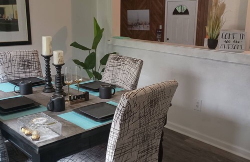 Oxford House | Casa con Jardín Para tu Familia y Mascota