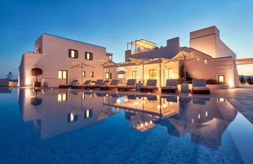 Agios Prokopios Apartment | Great 2BR Suite with 2 Jacuzzi tubs in Naxos