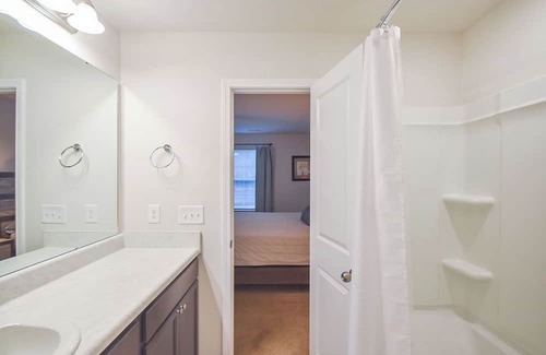 Olivia House | NEW BUILD Carolina Lakes 4 bdr