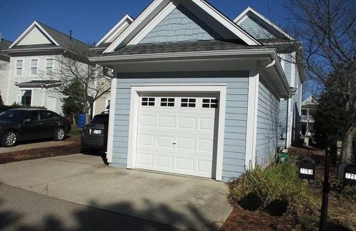 Umstead House | Charming 3-bedroom house centrally located between Raleigh and Durham