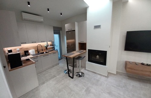 Lesvos House | 5 minutes to the center!Pet-Friendly!