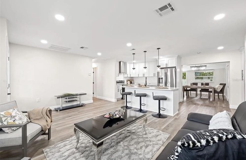 Ballast Point House | Astoria Villa of Tampa Bay