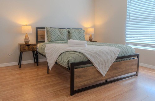 Clermont House | Cozy family home!