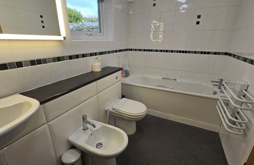 St. Mawes Cottage | Sunnybanks - a holiday home that sleeps 8 guests in 4 bedrooms