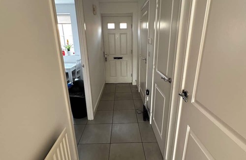 Loughton House | A comfortable room with ensuite