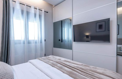 Nafplion City Centre Apartment | Two Bedroom Apartment with Garden View, FD Luxury Suites Nafplio