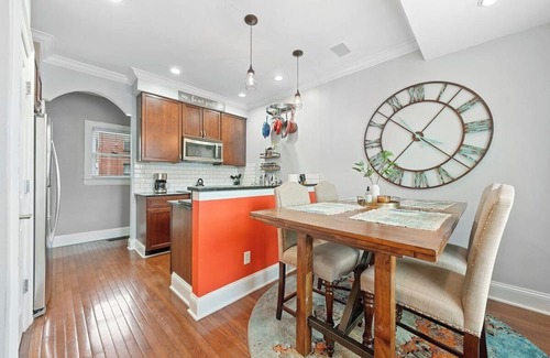 Short North House | 25 Beds /Best Location-2 Homes!