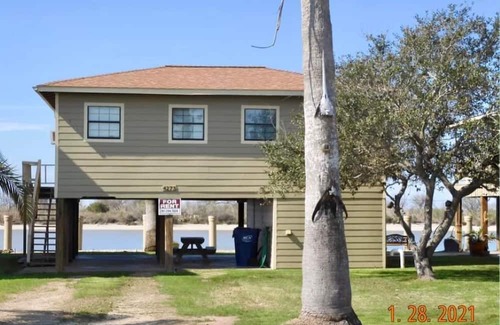 Matagorda Cabin | Waterfront Cabin includes lighted fishing pier on the Colorado River