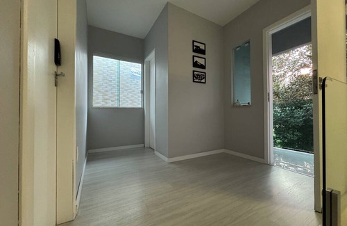 Capoeiras House | Quarto Confortável em Casa Grande