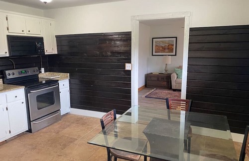 Oxford Cabin | Hurricane Hideaway 5