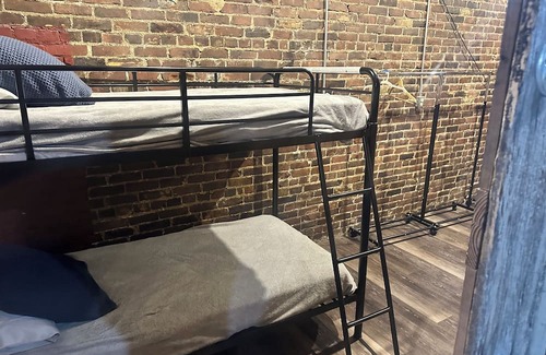 Marion Apartment | Rustic Rooftop Apartment A