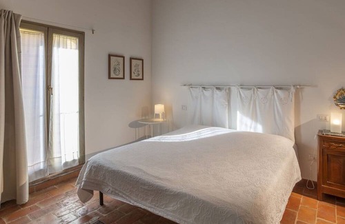 Laterina Apartment | Beautiful apartment with pool, A/C, WIFI, TV, panoramic view and parking, close to Arezzo