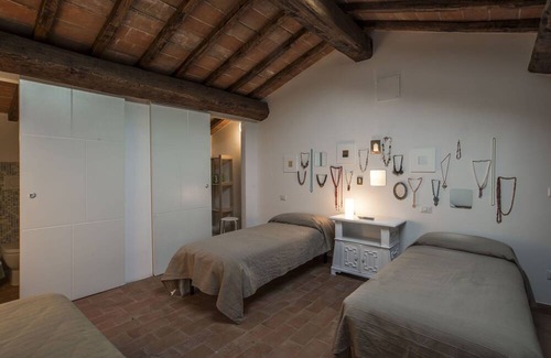 Laterina Apartment | Nice apartment for 5 people with A/C, WIFI, pool, TV, panoramic view and parking, close to Arezzo