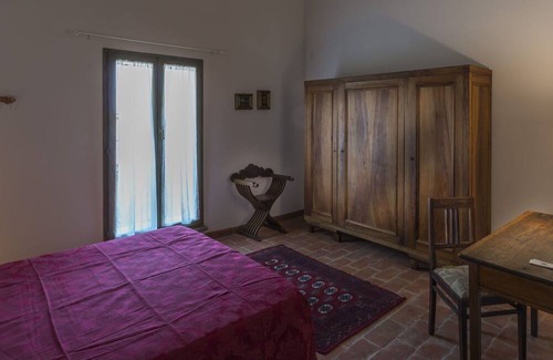 Laterina Apartment | Beautiful apartment with WIFI, pool, A/C, TV, panoramic view and parking, close to Arezzo