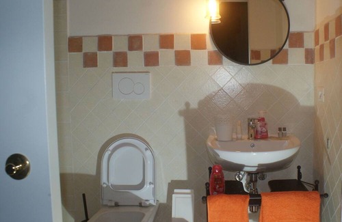 Laterina Apartment | Beautiful apartment with WIFI, pool, A/C, TV, panoramic view and parking, close to Arezzo