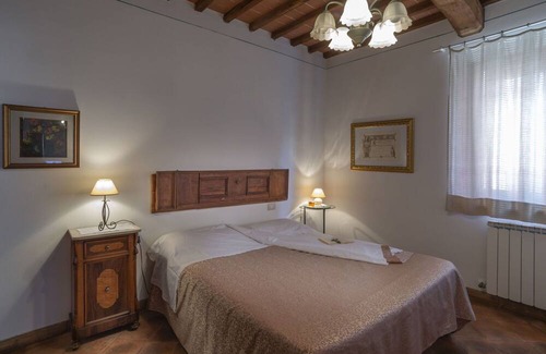 Laterina Apartment | Lovely apartment with pool, WIFI, TV, terrace, panoramic view and parking, close to Arezzo