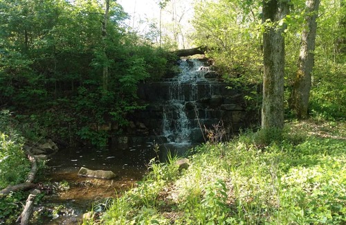 Macomb RV Rental | RV sites with river access.