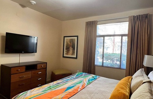 Spring Valley Resort | Luxury one bedroom and one bathroom unit with full amenities