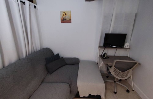 Highland Garden House | House with Hot tub. Close to FLL, beach, casino