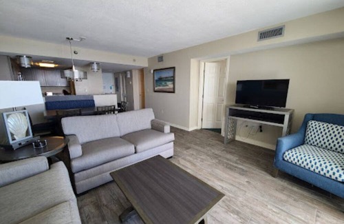 Atlantic Beach Condo | Family sized, beautifully decorated condo on the beach. Spectacular views!
