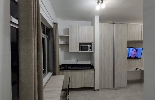 Curitiba Financial District Apartment | Kitchenette Aconchegante no Centro de Curitiba. Ótimo Custo-benefício!