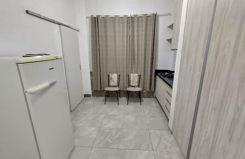 Curitiba Financial District Apartment | Kitchenette Aconchegante no Centro de Curitiba. Ótimo Custo-benefício!