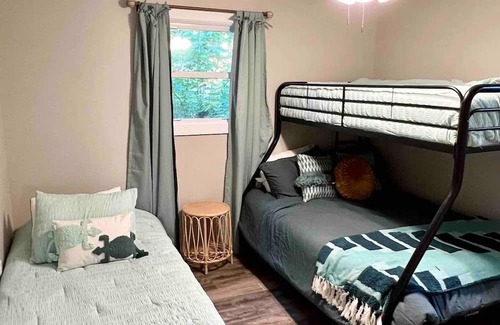 Rock Harbor House | New Remodeled Lakefront Home - Large Dock with Year Around Water!