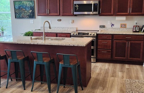 Village of Germantown House | Private residence away from the noise of the RNC.