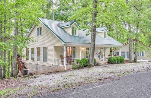 Cadiz House | 'Delma's Haven' in Cadiz w/Deck & Lake Access!