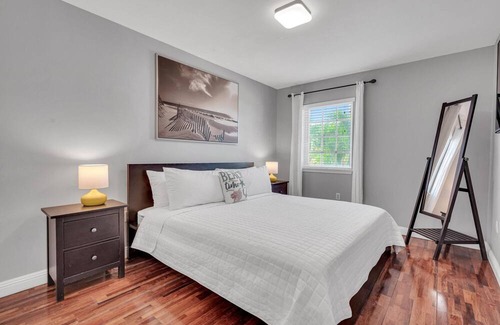 Birch Park Finger Streets House | Steps From the Beach Heated Pool Seaside Key