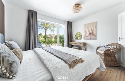 Norddeich Apartment | Holiday apartment Strand near Büsum with terrace, electric charging station and