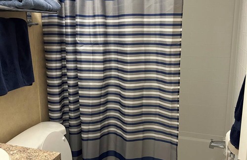 Pickens House | Getaway to Pickens, SC. Only minutes to the mountains, the lake or Clemson!